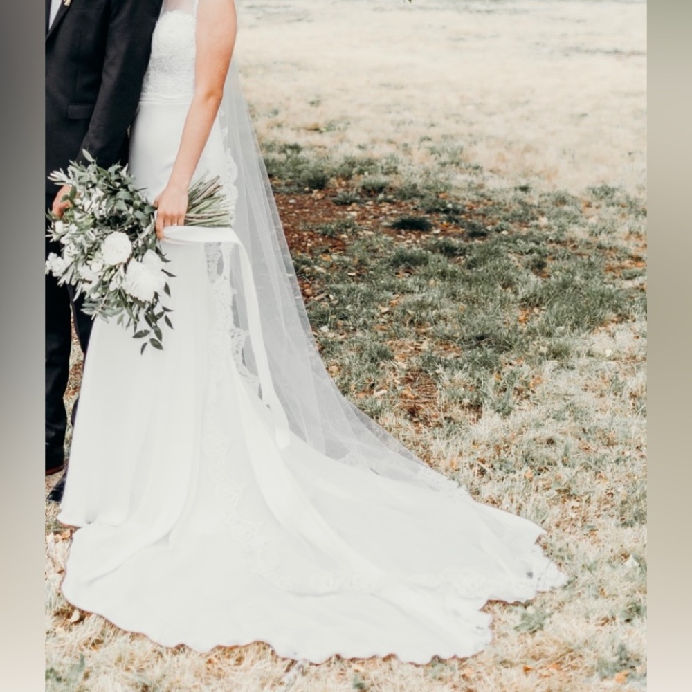 Sweetheart neck wedding dress